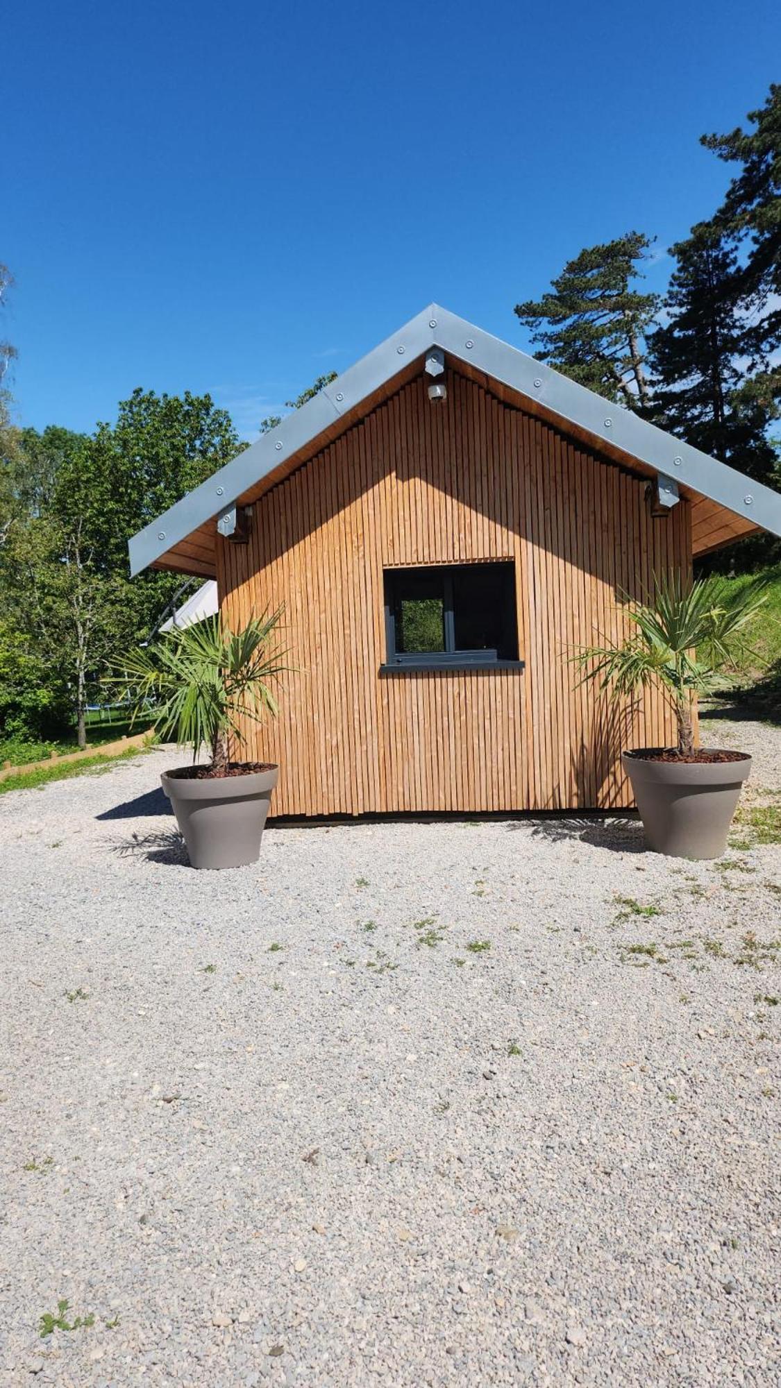 Lodge Du Chateau De Feschaux Villeneuve-sous-Pymont Exterior foto