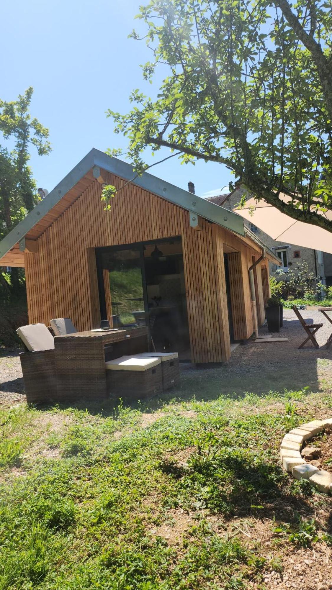 Lodge Du Chateau De Feschaux Villeneuve-sous-Pymont Exterior foto
